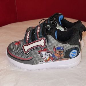 BRAND NEW NICKELODEON Toddler sneakers with light